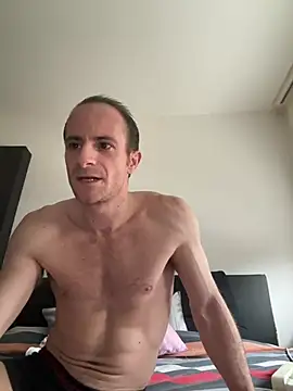 VicesVersa online show from February 13, 2025, 1:05 pm