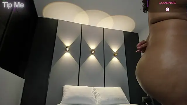 lilly ass  online show from September 14, 2025, 1:06 am