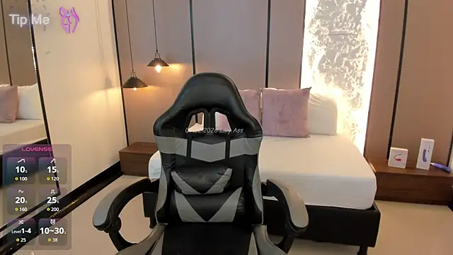 lilly ass  online show from February 7, 2026, 12:57 pm