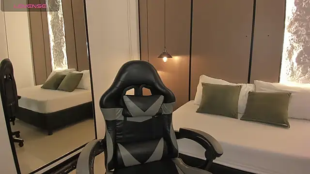 lilly ass  online show from July 8, 2026, 12:50 pm