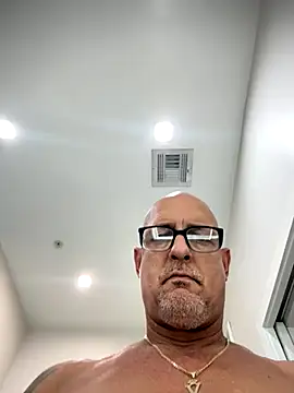 carlospingalinda online show from September 21, 2025, 11:10 pm