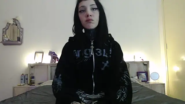 bad doll bb online show from June 10, 2026, 8:43 pm