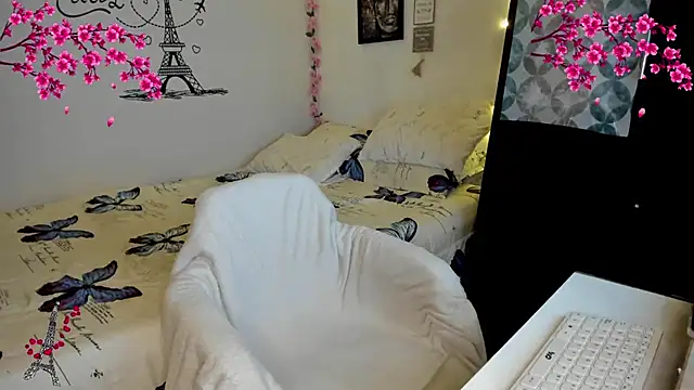 nataparis online show from January 17, 2026, 12:26 am