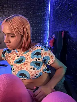 Snapshot of Isabellaa_Hot chatting on February 4, 2025, 2:39 am Isabellaa Hot online show from February 4, 2025, 2:39 am