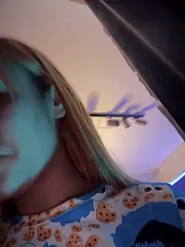 Snapshot of Isabellaa_Hot chatting on February 2, 2025, 2:27 am Isabellaa Hot online show from February 2, 2025, 2:27 am