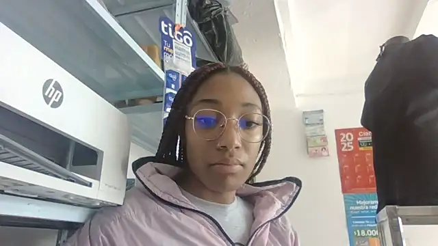 esmeralda-bk online show from March 11, 2025, 6:08 pm