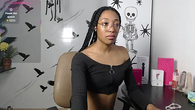 esmeralda-bk online show from October 16, 2025, 7:33 pm