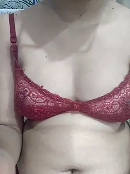 nikkibenza online show from March 11, 2025, 5:35 pm