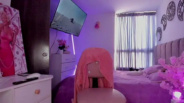 Thalassa Roott online show from January 16, 2026, 10:36 pm