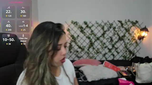 zahra Jalid online show from October 21, 2025, 9:14 pm