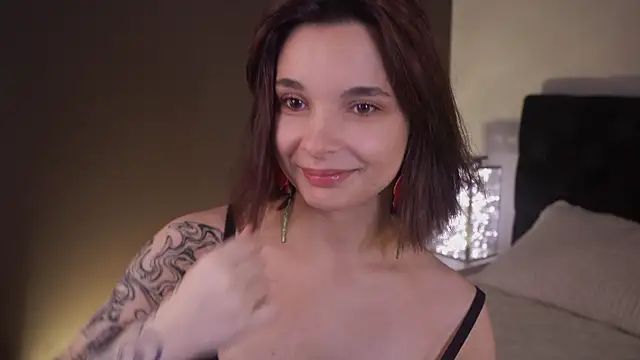 Bella Alita online show from September 17, 2025, 8:33 pm