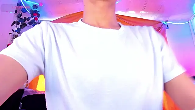 Ethan Boyy online show from December 15, 2025, 6:14 pm