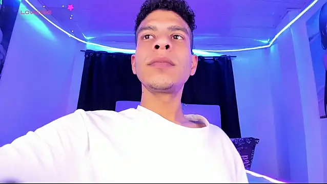 Ethan Boyy online show from May 31, 2026, 3:51 pm