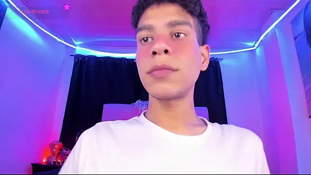 Ethan Boyy online show from June 9, 2026, 7:04 pm