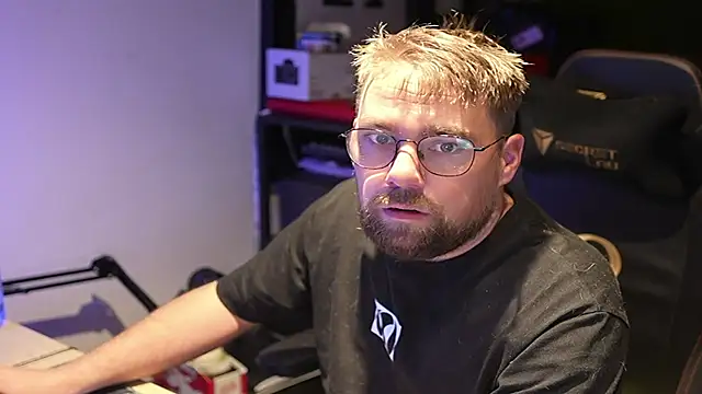 justinitt online show from September 10, 2025, 3:27 am