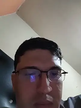 Snapshot of Deibyguzman chatting on March 12, 2026, 7:12 am Deibyguzman online show from March 12, 2026, 7:12 am