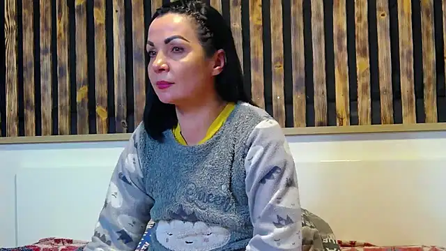 Tory Lovi online show from February 26, 2025, 4:41 am