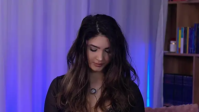 SarahPeach8 online show from February 18, 2026, 8:22 am