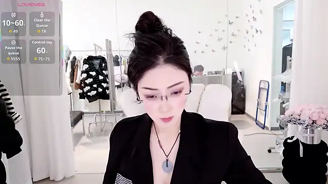 miaomiao-777 online show from February 20, 2026, 4:42 am