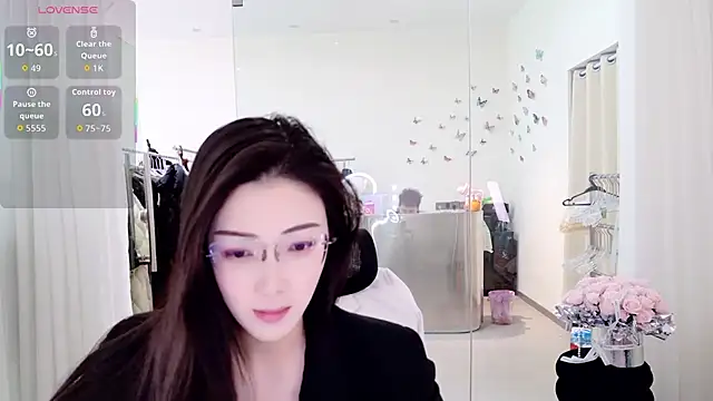 miaomiao-777 online show from April 25, 2026, 11:46 pm