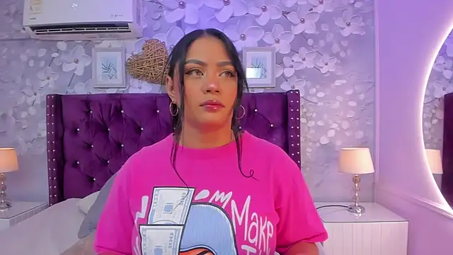 janna lopez  online show from November 30, 2025, 11:44 am