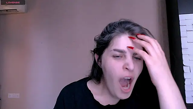  Roselina  online show from November 16, 2025, 12:54 pm