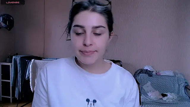  Roselina  online show from September 27, 2025, 11:38 am