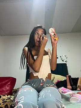 Snapshot of Keyler_True18 chatting on February 20, 2026, 10:28 am Keyler True18 online show from February 20, 2026, 10:28 am