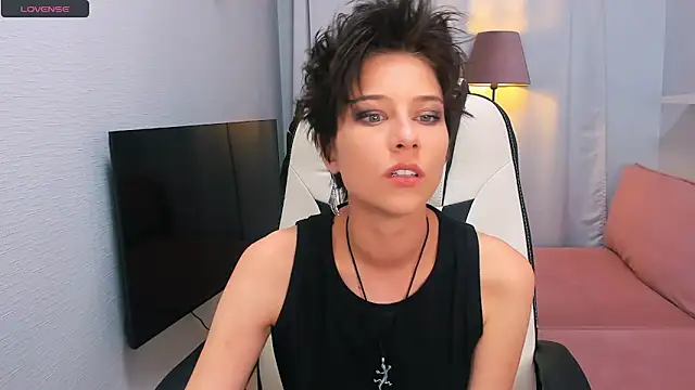 via mayer  online show from September 11, 2025, 9:04 pm