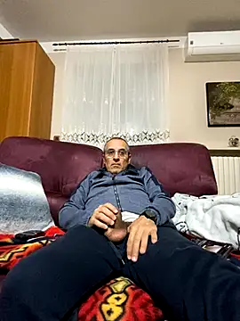 sempreilmio2 online show from November 12, 2025, 10:35 pm