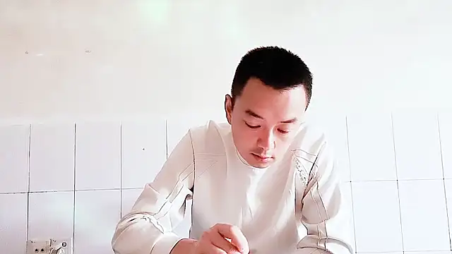 swg176 online show from September 28, 2025, 6:42 am