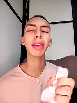 EthaanCox online show from March 10, 2026, 8:24 pm