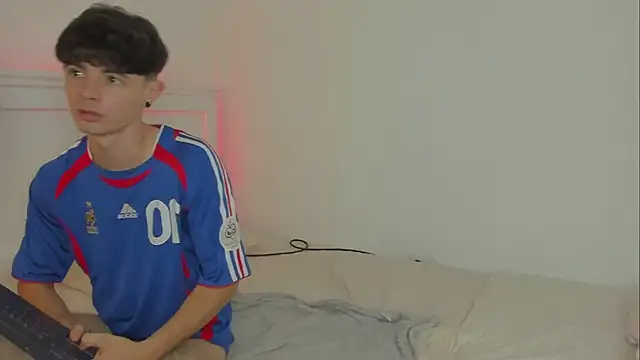 Snapshot of connor_and_angel chatting on March 8, 2026, 2:04 am connor and angel online show from March 8, 2026, 2:04 am