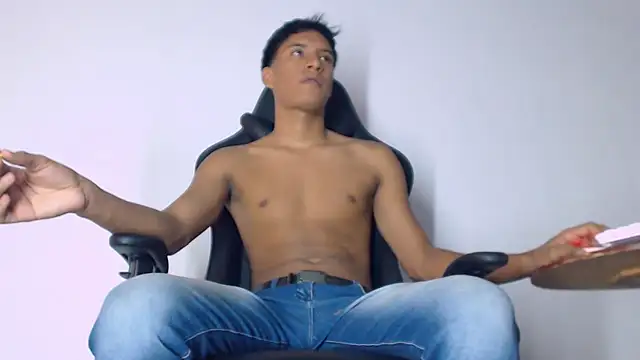 Snapshot of matteo_rivas chatting on February 14, 2026, 6:41 pm matteo rivas online show from February 14, 2026, 6:41 pm