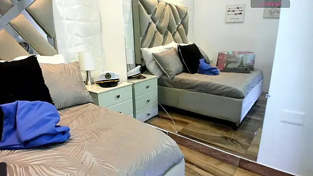 raquell moore online show from October 6, 2025, 11:44 am