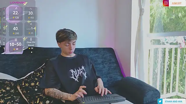 ethan and ava online show from December 3, 2025, 12:48 pm