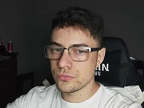 Dyllan   online show from October 29, 2025, 1:48 am