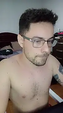 Snapshot of Dyllan__ chatting on June 5, 2026, 12:44 pm Dyllan online show from June 5, 2026, 12:44 pm