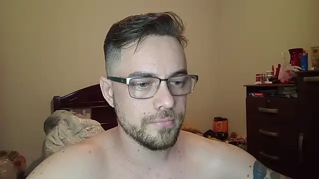 Snapshot of Dyllan__ chatting on July 3, 2026, 1:45 am Dyllan online show from July 3, 2026, 1:45 am