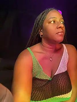 xoxoHotCoCo online show from April 28, 2026, 2:49 am