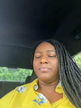 xoxoHotCoCo online show from August 5, 2026, 5:18 pm