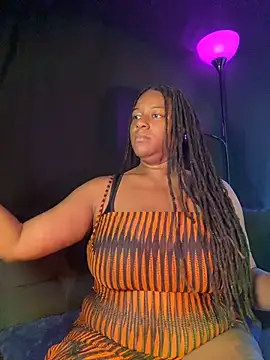 xoxoHotCoCo online show from June 18, 2026, 11:59 am