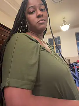xoxoHotCoCo online show from July 3, 2026, 2:18 am