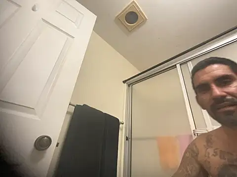 hornycouple818 online show from October 21, 2025, 4:45 am