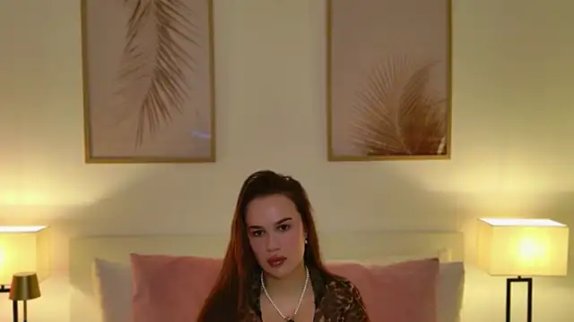 GoddessRoxana online show from June 17, 2026, 11:09 am