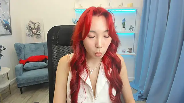 AnnaReyla online show from June 14, 2026, 11:11 am