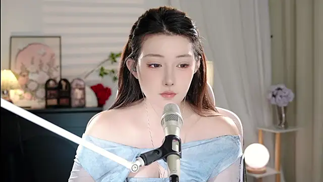 Dou-Dou-er online show from October 18, 2025, 1:02 pm