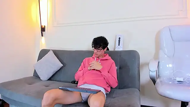 Cum hunters online show from January 8, 2026, 3:23 am