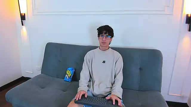 Cum hunters online show from June 16, 2026, 3:17 am