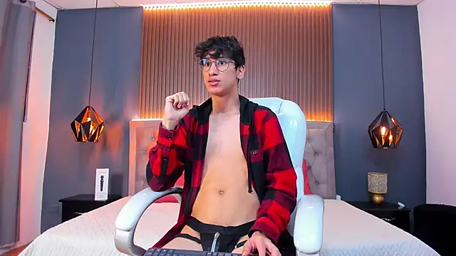 Cum hunters online show from September 20, 2025, 3:22 am